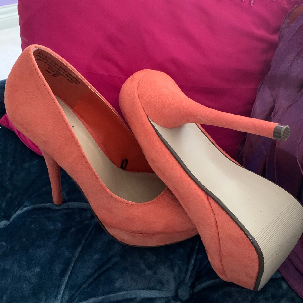 Orange Platform Heels - Picture 3 of 4